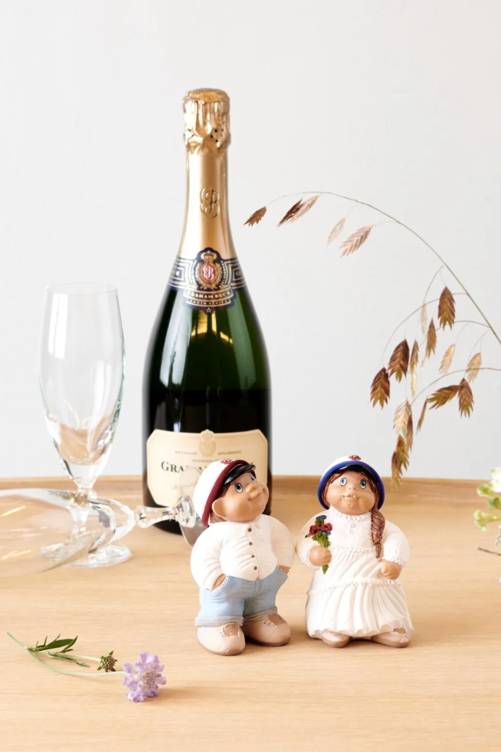 Sale Student, Træfigurer Og Figurer