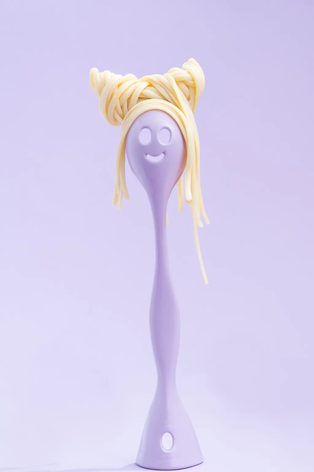 Koziol Skeer Og Tænger > GINA Pastaske 29 cm, Lavender