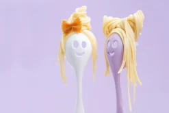 Koziol Skeer Og Tænger > GINA Pastaske 29 cm, Lavender