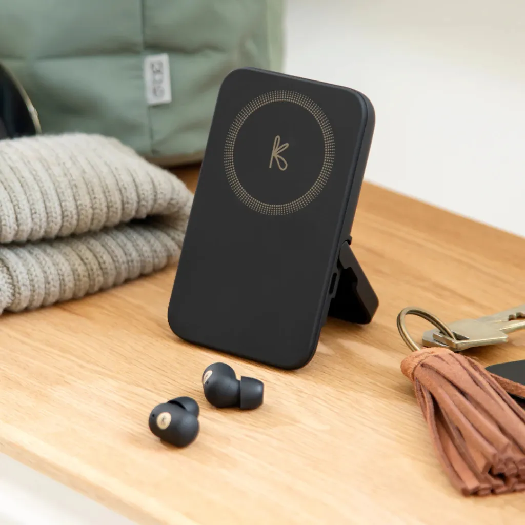 Sale toCHARGE GO Power Bank m. Earbuds H11 cm, Opladere