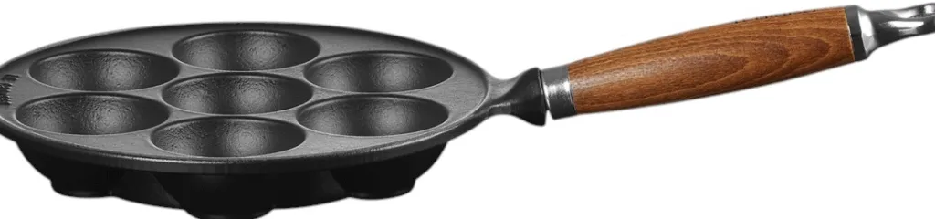 Le Creuset Pander > Æbleskivepande m. Træhåndtag 20 cm, Matte Black