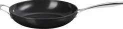 Le Creuset Pander > Essential Dyb Stegepande m. Keramisk Non-stick Belægning , Black