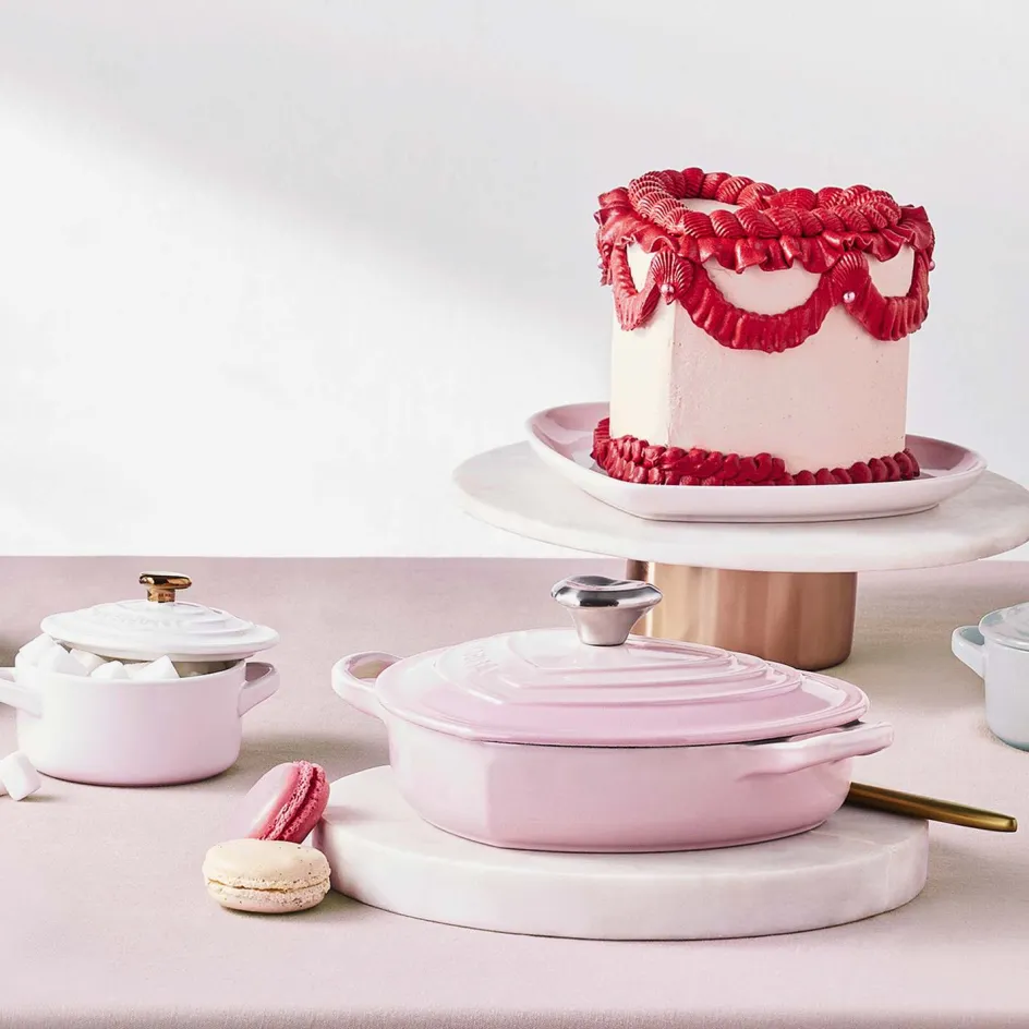 Discount Le Creuset Heart Signature Støbejernsbuffetgryde m. Hjerteformet Knop 20 cm/1 L, Shell Pink