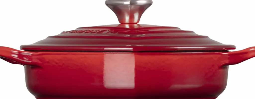 Le Creuset Gryder Og Kasseroller > Heart Signature Støbejernsbuffetgryde m. Hjerteformet Knop 20 cm/1,9 L,