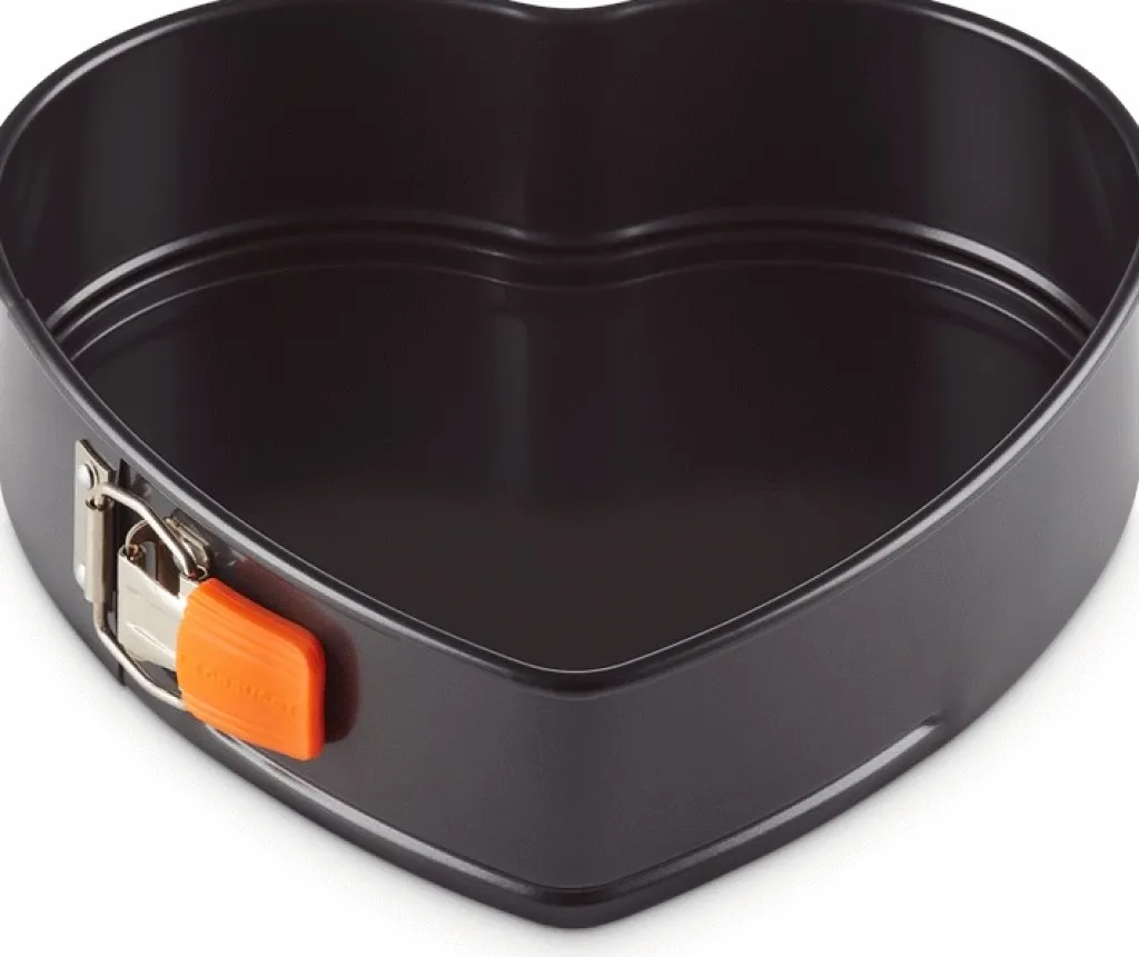 Le Creuset Bageforme > Hjerte Springform m. Non-stick 25 cm