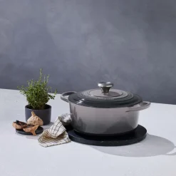 Clearance Le Creuset Signature Rund Støbejernsgryde 24 cm/4,2 L, Flint