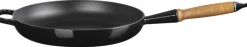 Outlet Le Creuset Signature Støbejernspande m. Træhåndtag 28 cm, Black