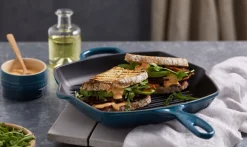Clearance Le Creuset Signature Støbejernsgrillpande 26 cm, Deep Teal