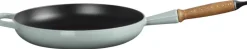 Clearance Le Creuset Signature Støbejernspande m. Træhåndtag 28 cm, Sea Salt