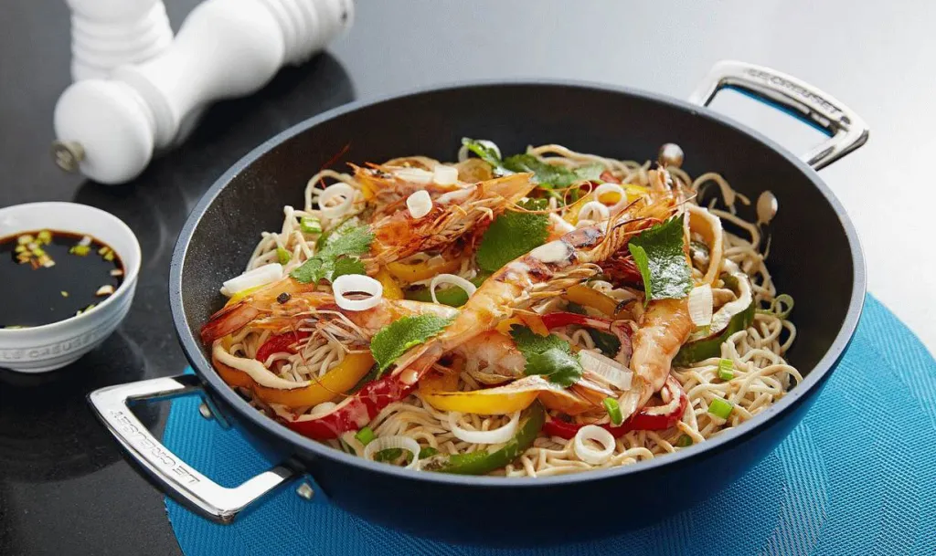 Hot Toughened Non-Stick Wok 32 cm, Aluminium Pander