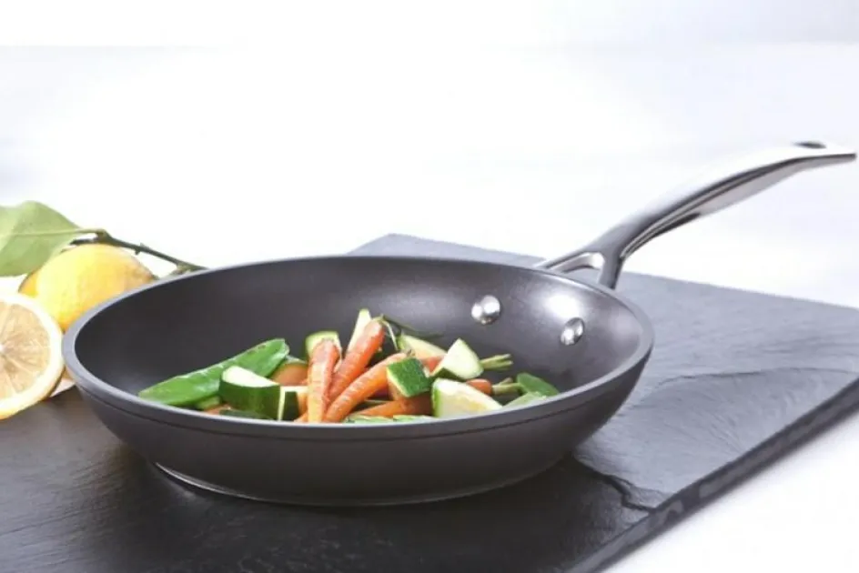 Le Creuset Toughened Non-Stick Stegepande