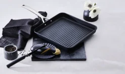 Le Creuset Pander ><noscript><img width=