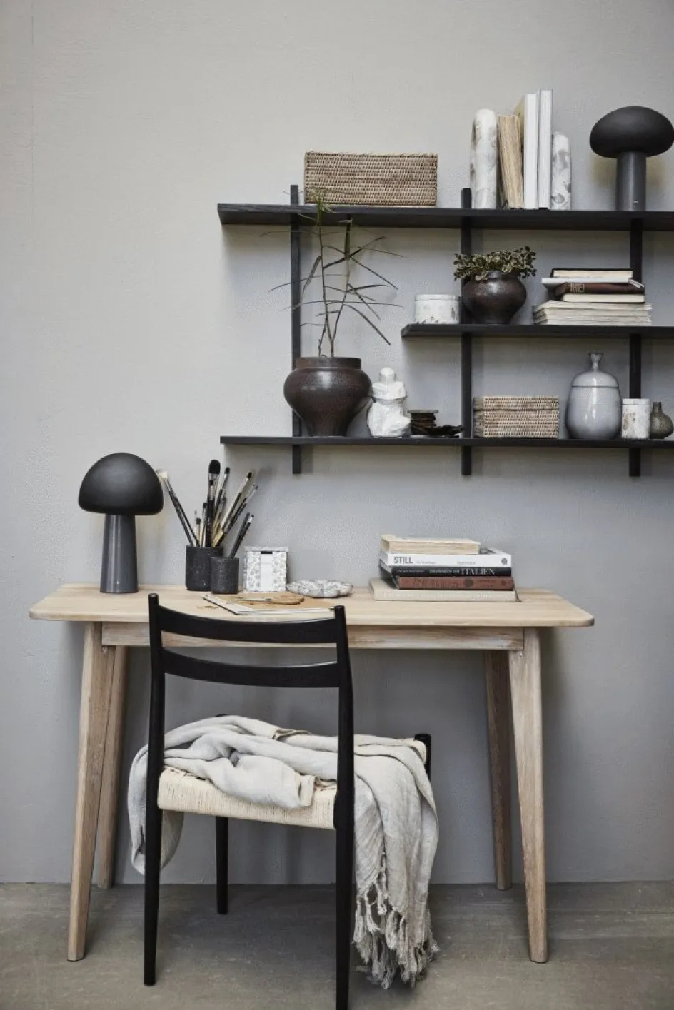 Clearance Lene Bjerre Nellie Trådløs Bordlampe H33 cm, Mørkegrå