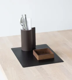 Lind DNA Dækkeservietter > Square Recycled Læder Dækkeserviet ,