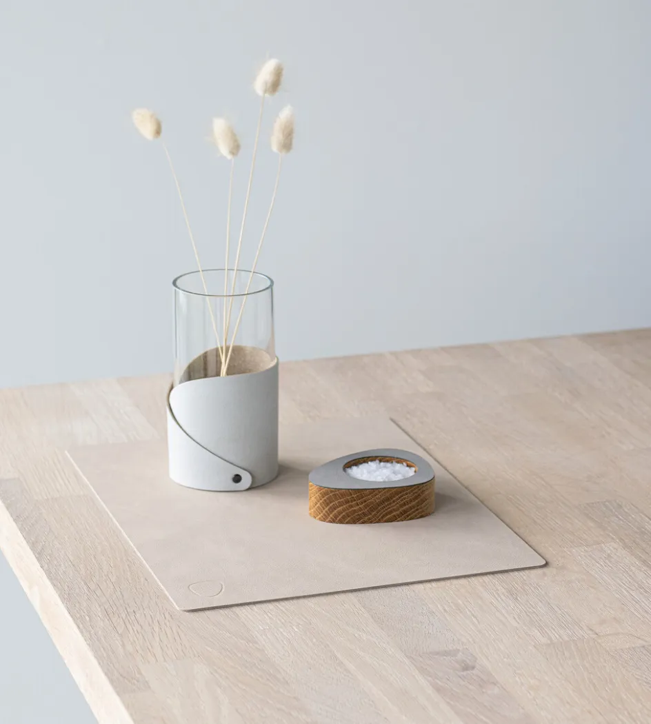 Lind DNA Square Recycled Læder Dækkeserviet , Nupo Sand