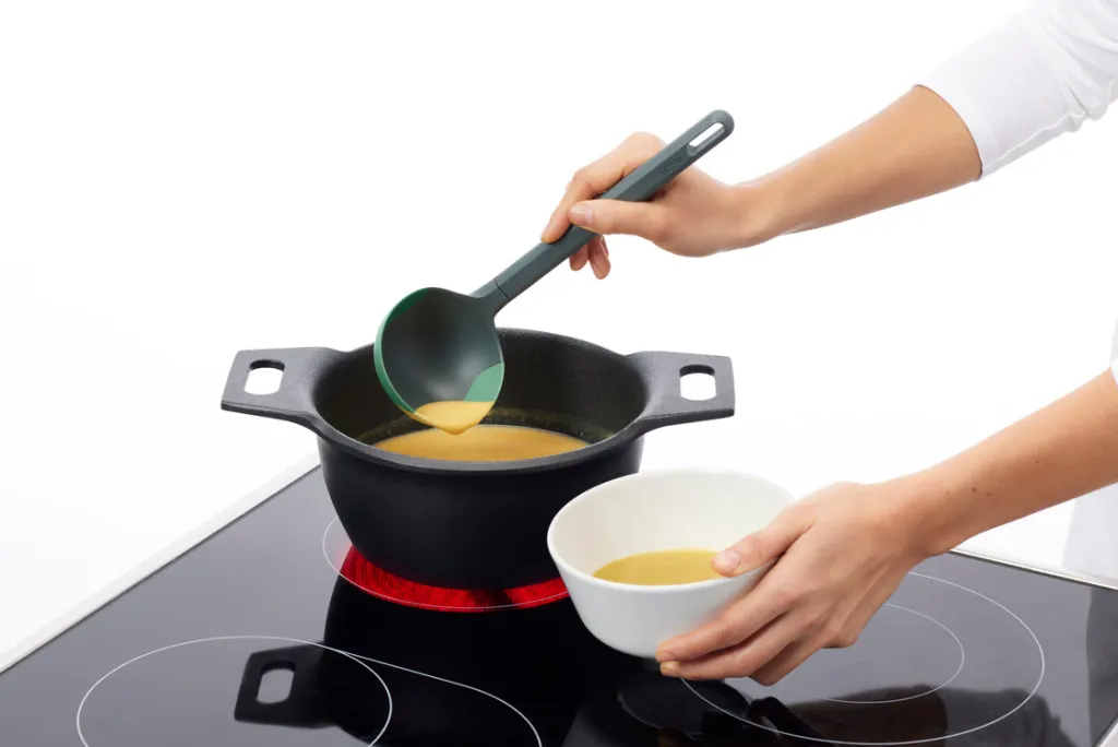 Clearance Non Scratch Suppeske 26 cm, Grøn Skeer Og Tænger