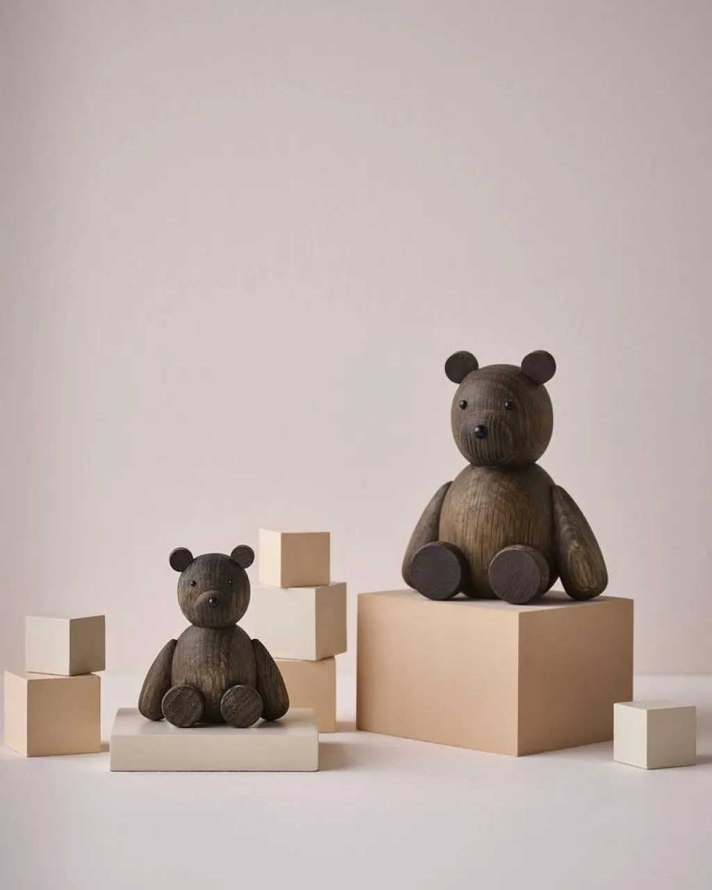 Lucie Kaas Stue|Træfigurer Og Figurer > Medium Teddy, Røget Eg