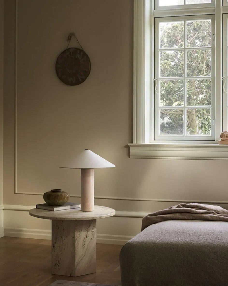 Outlet LYFA FUTÉ 400 Bordlampe H, Creme