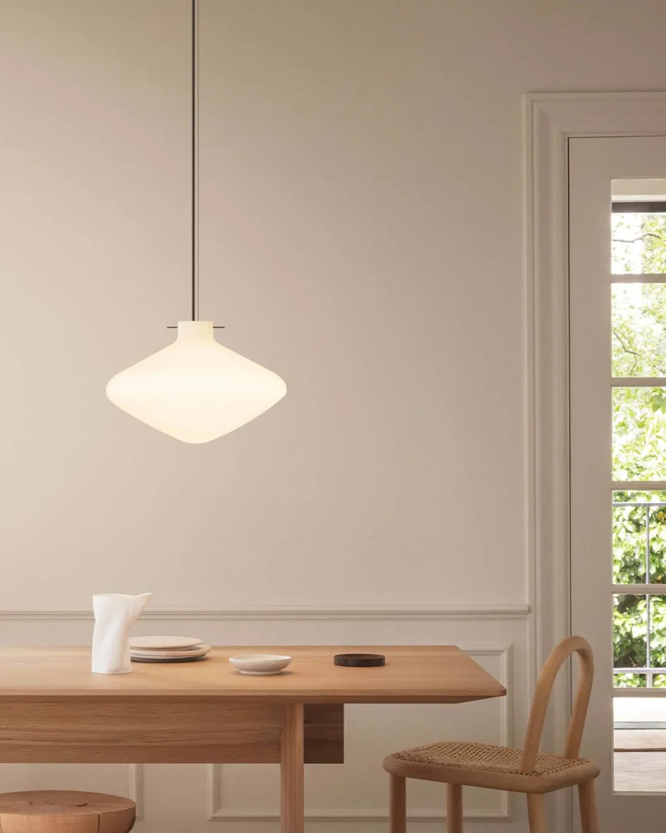 Clearance LYFA REPOSE 400 Pendel , Sort