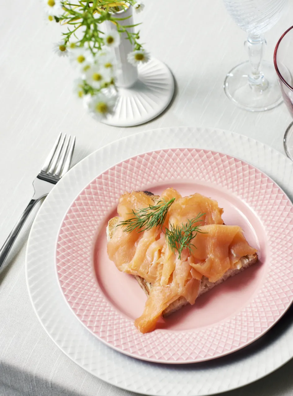 Best Lyngby Porcelæn Rhombe Color Tallerken 21 cm, Rosa