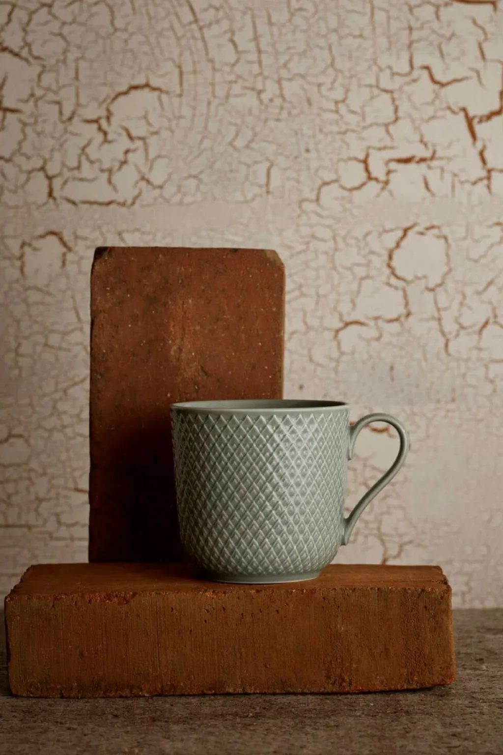Lyngby Porcelæn Krus > Rhombe Earth Krus m. Hank 39 cl,