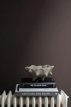 Hot Art Piece Chestnut H20 cm, Sand Stue|Pynteskåle Og Fade