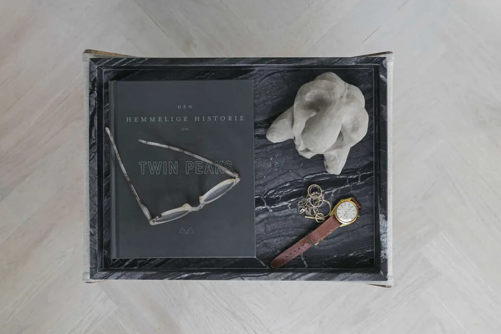 Online Marble Bakke , Stue