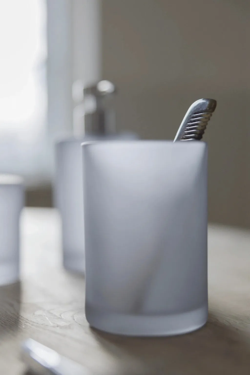 Mette Ditmer Badeværelse > Modest Tandbørstekrus H10 cm, Dove Blue