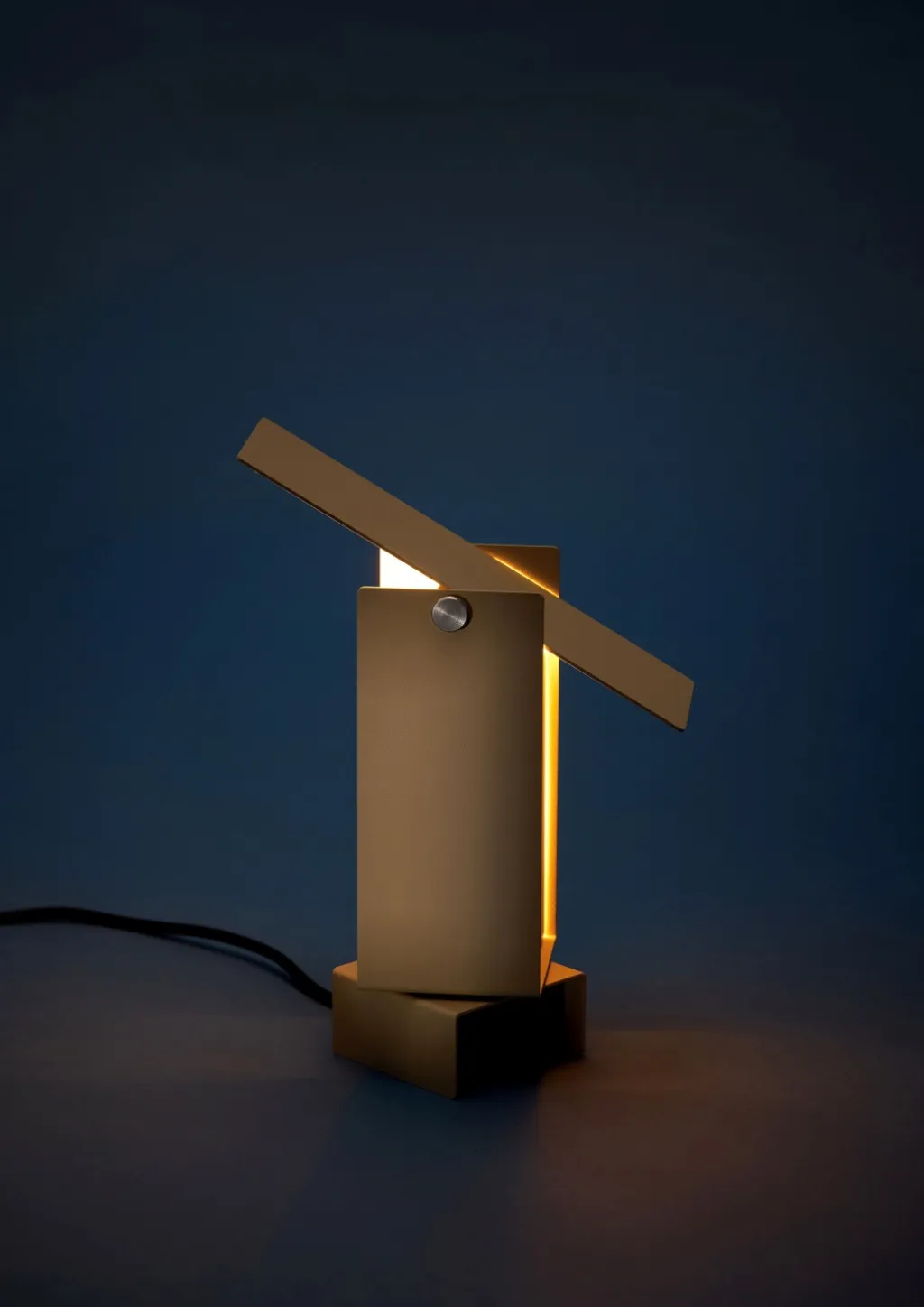 MOEBE Bordlamper > Pivoting Bordlampe H22,5 cm,