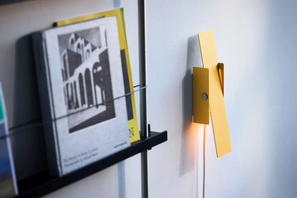 MOEBE Væglamper > Pivoting Væglampe 32 cm,
