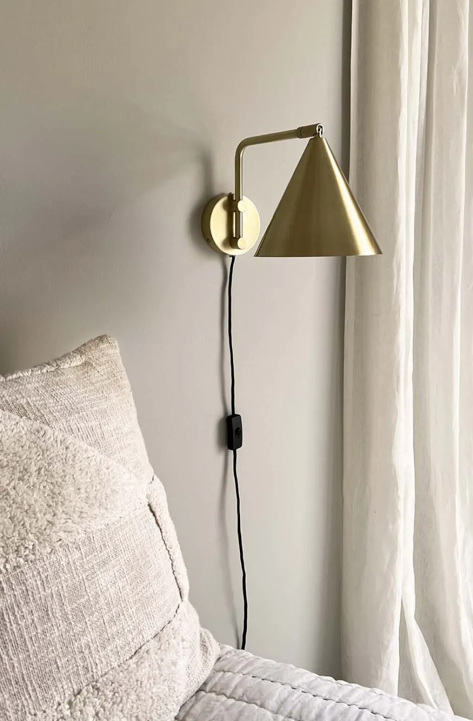 Outlet MOUD Home Más Væglampe 18 cm, Børstet Messing