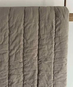 Senses Quiltet Sengetæppe 260x260 cm, Soveværelse|Soveværelsestekstiler