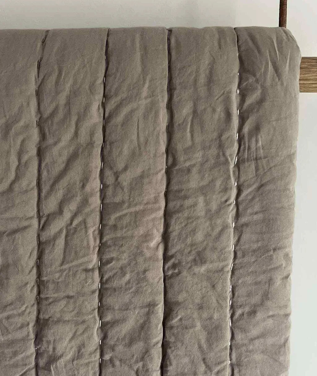 Senses Quiltet Sengetæppe 260x260 cm, Soveværelse|Soveværelsestekstiler