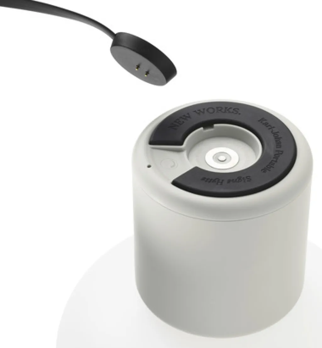 New Works Lamper Til Soveværelset|Bordlamper > Karl-Johan Trådløs Bordlampe H18 cm, Lys Grå