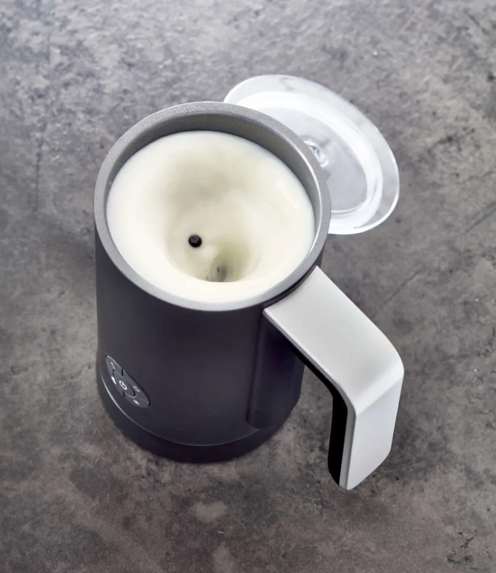 Nordic Sense Drikke Og Brygning > Mælkeskummer 150/300 ml, Mat Sort
