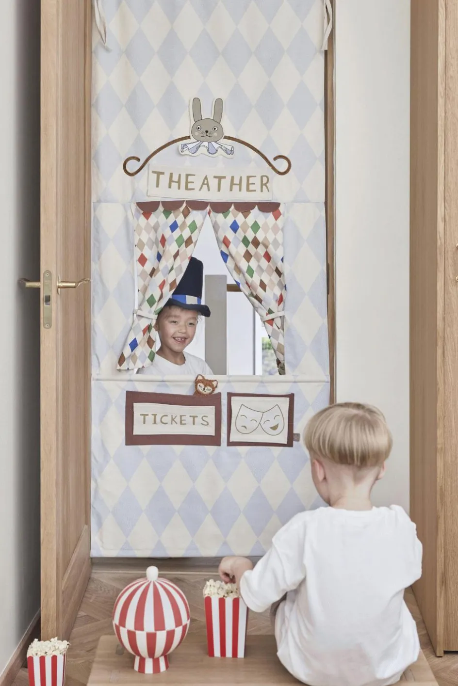 Outlet OYOY Mini Play Door Cirkus & Theater H192 cm, Multi