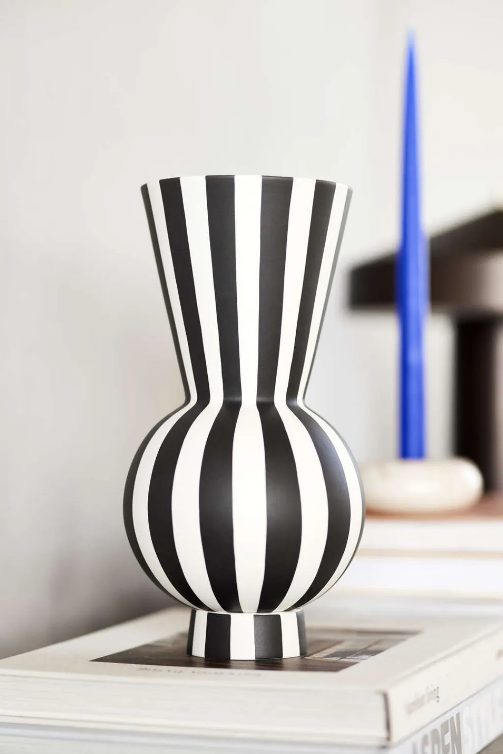 New Toppu Vase H28 cm, Hvid/Sort Stue|Vaser