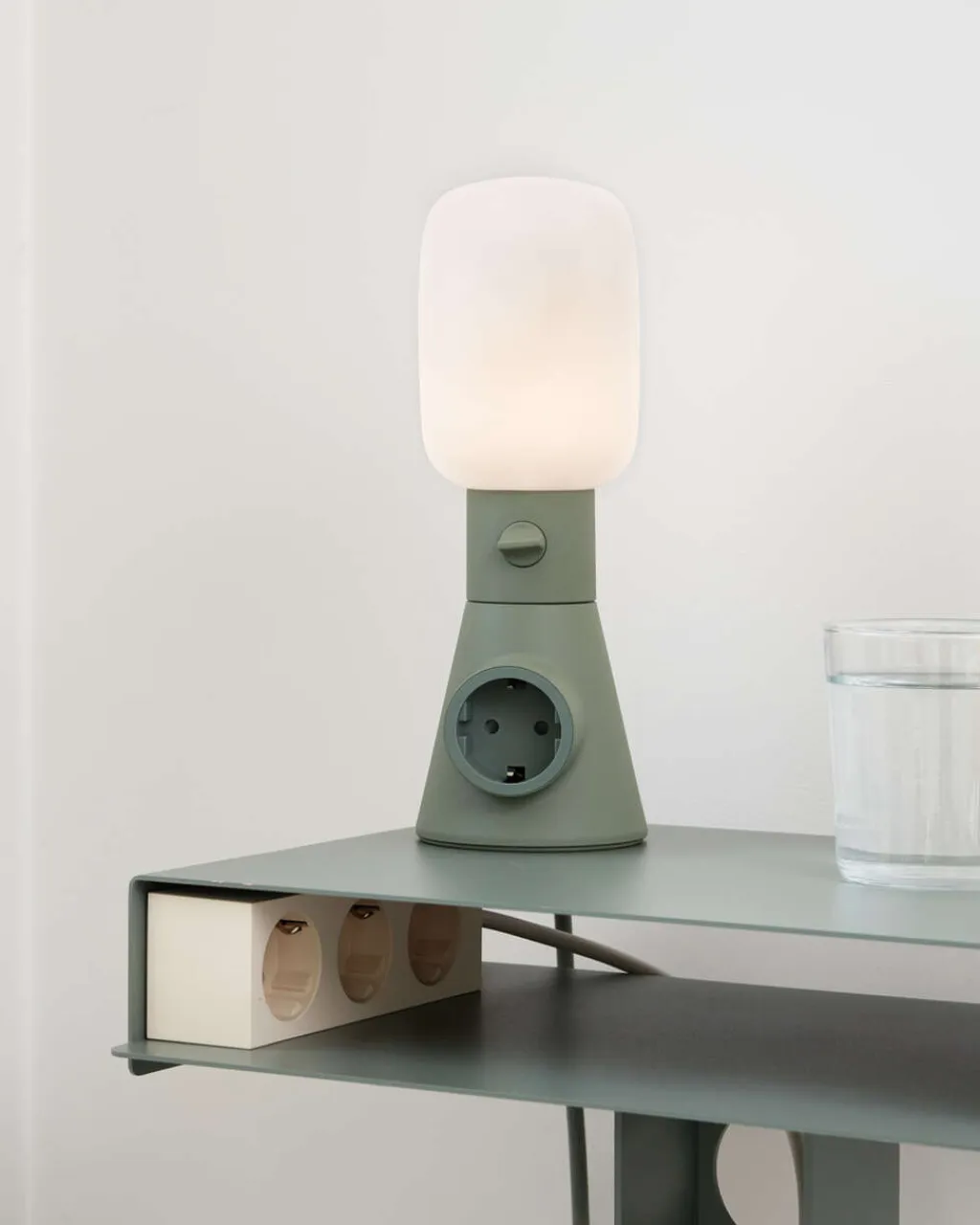 Pedestal El-Artikler > Power Base,