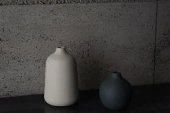 New Philippi LIM Vase H25 cm, Creme/Antracitgrå