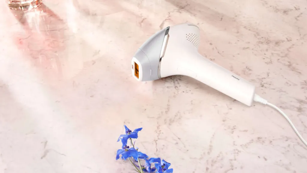 Philips Barbering > Series 8000 IPL-hårfjerningsenhed m. SenseIQ, Hvid