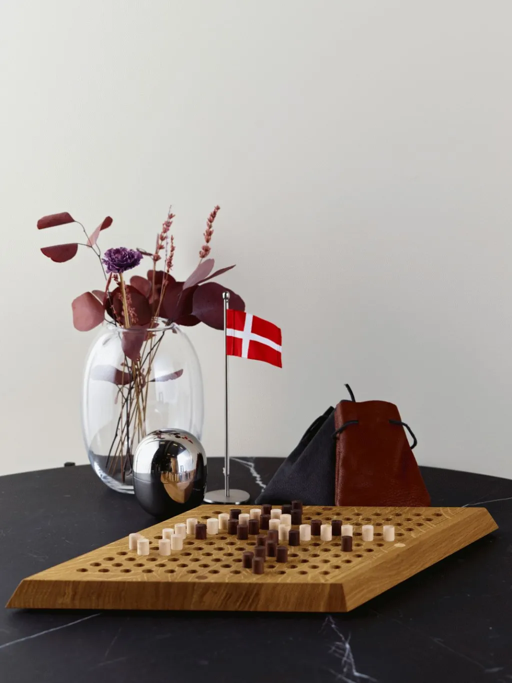 Piet Hein Spil > Con-Tac-Tix, Eg