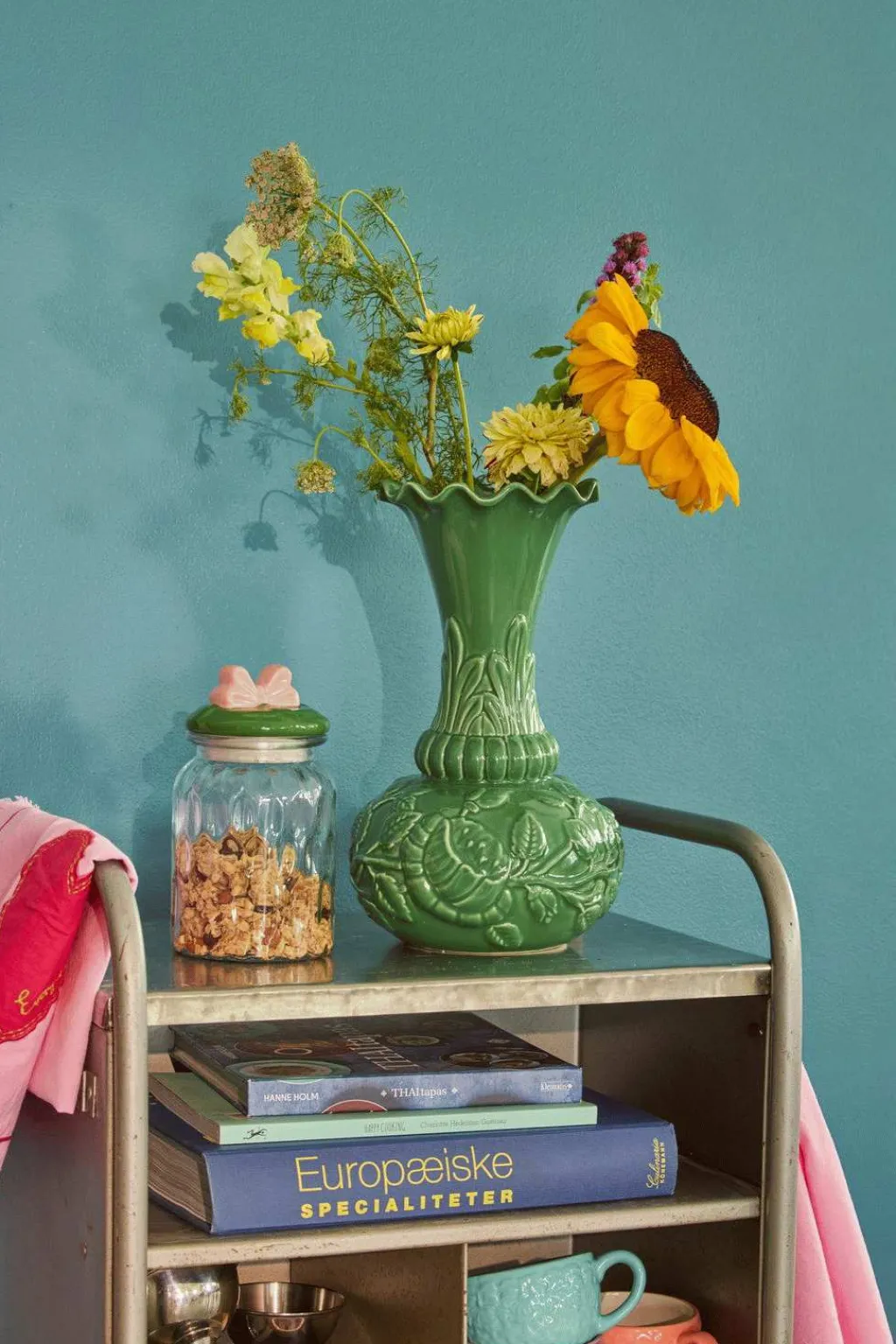 New Vase H, Vaser