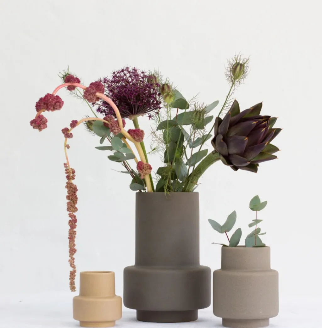 Hot Hurricane Ceramic Vase H, Soft Ochre Stue|Vaser
