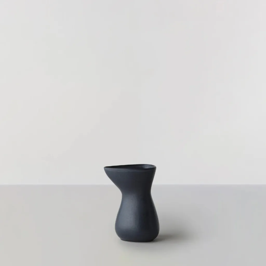 Outlet Jug no. 57 0,3 L, Lava Stone Mælkekander