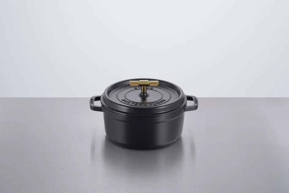 Best Staub La Cocotte Støbejernsgryde 24 cm/3,8 L, Sort/Messing