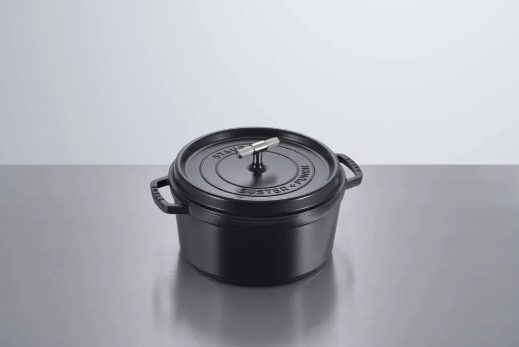 Staub Gryder Og Kasseroller > La Cocotte Støbejernsgryde 28 cm/6,75 L, Sort/Krom