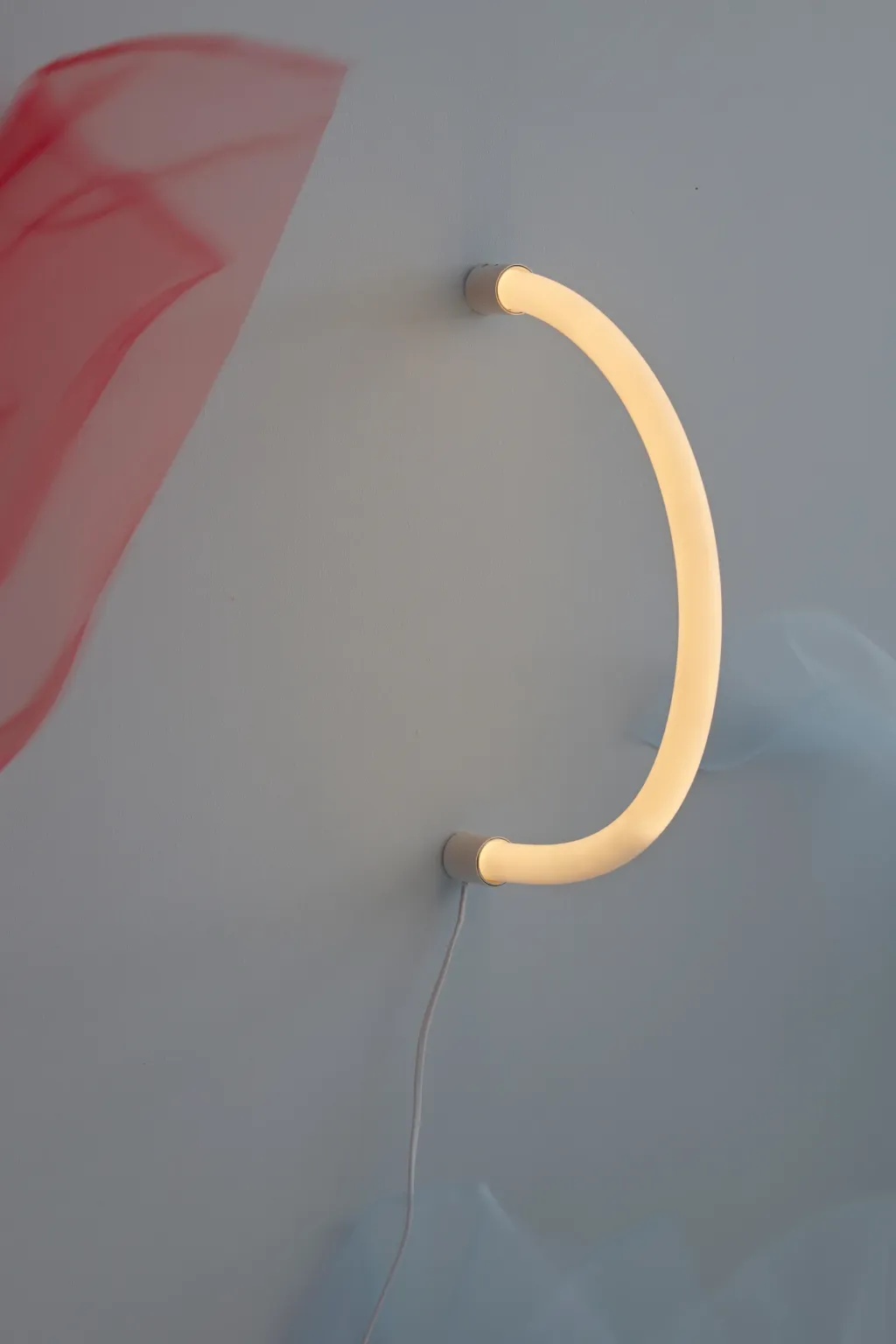 Studio About Indendørs Lyskæder > Flex Mount LED-Lysrør 70 cm, Warm White