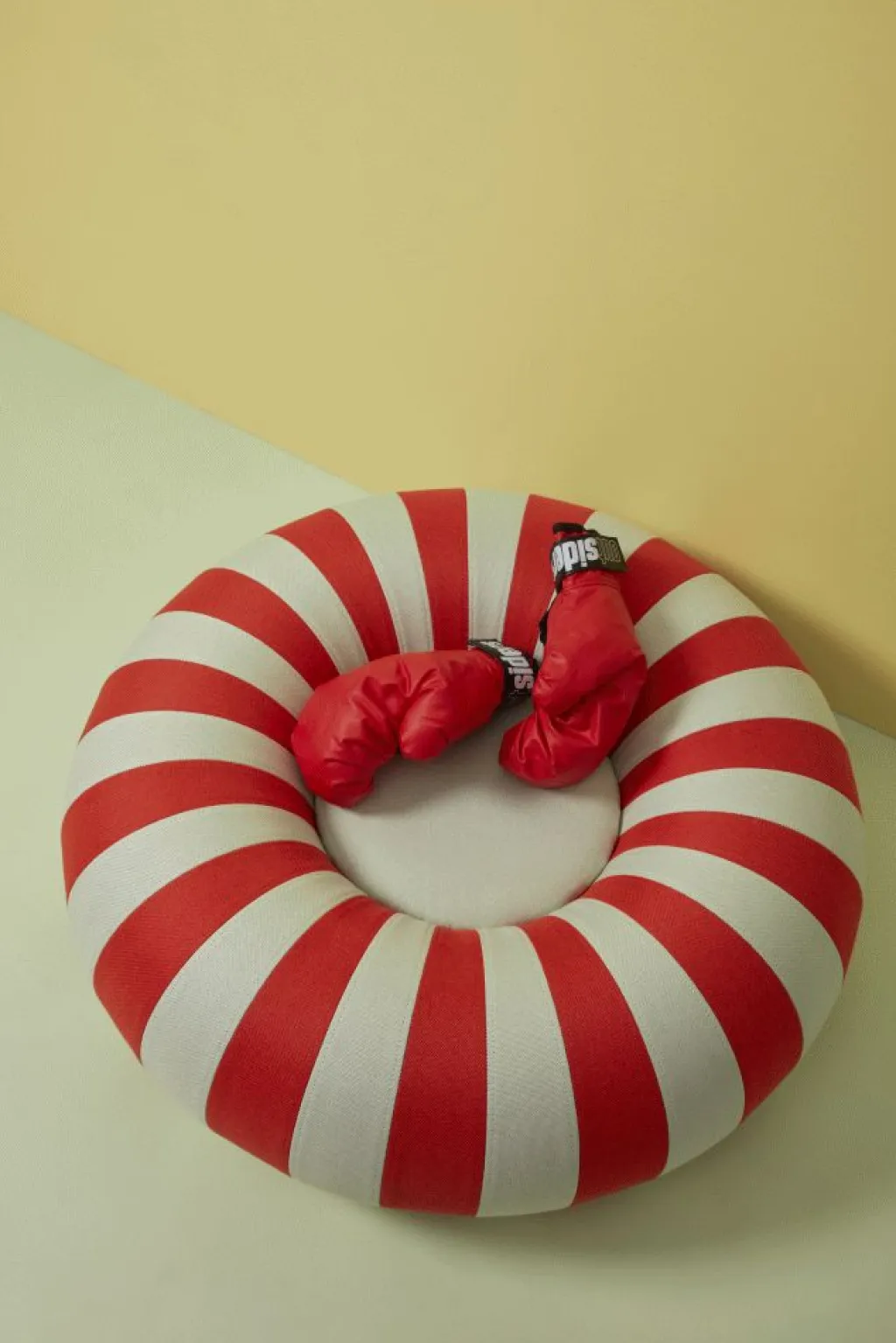 Studio About Stole > Float Puf Ø80 cm,