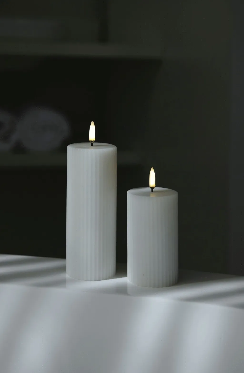 Best Bloklys m. Riller LED ?5,8xH10 cm, Stearinlys|Led Stearinlys