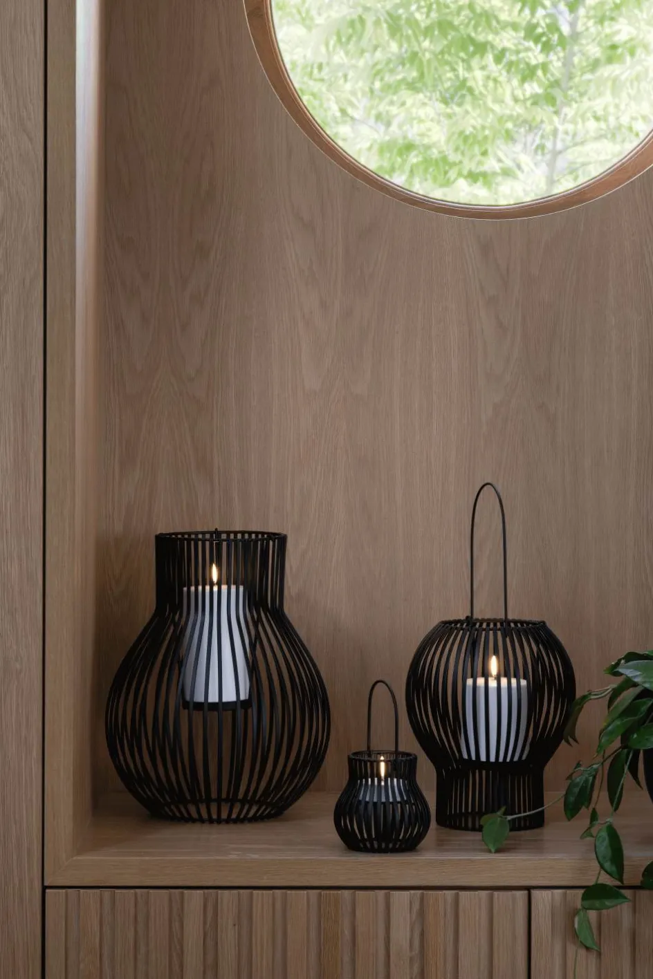 New Uyuni Lighting Upside Down Lanterne H, Sort